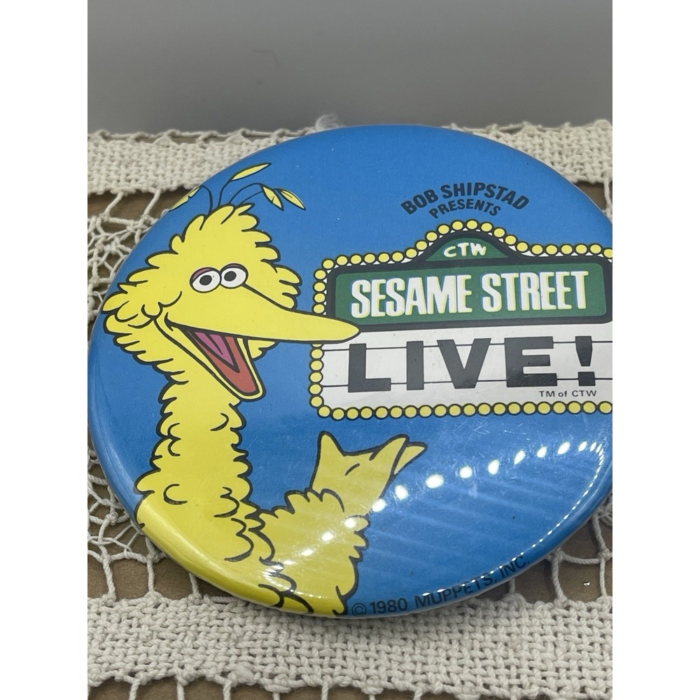 Vintage 1980 Sesame Street LIVE Big Bird Blue 3.5" Button Pin Muppets Inc. CTW